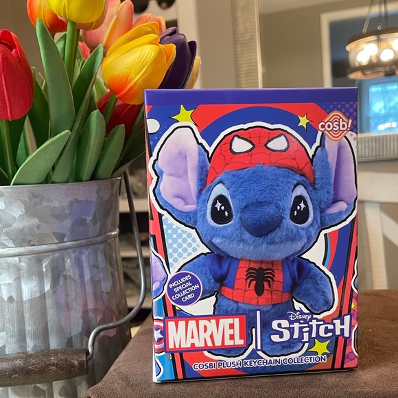 Blind Box: Disney Marvel Stitch Cosbi Keychain Box - Picture 1 of 7